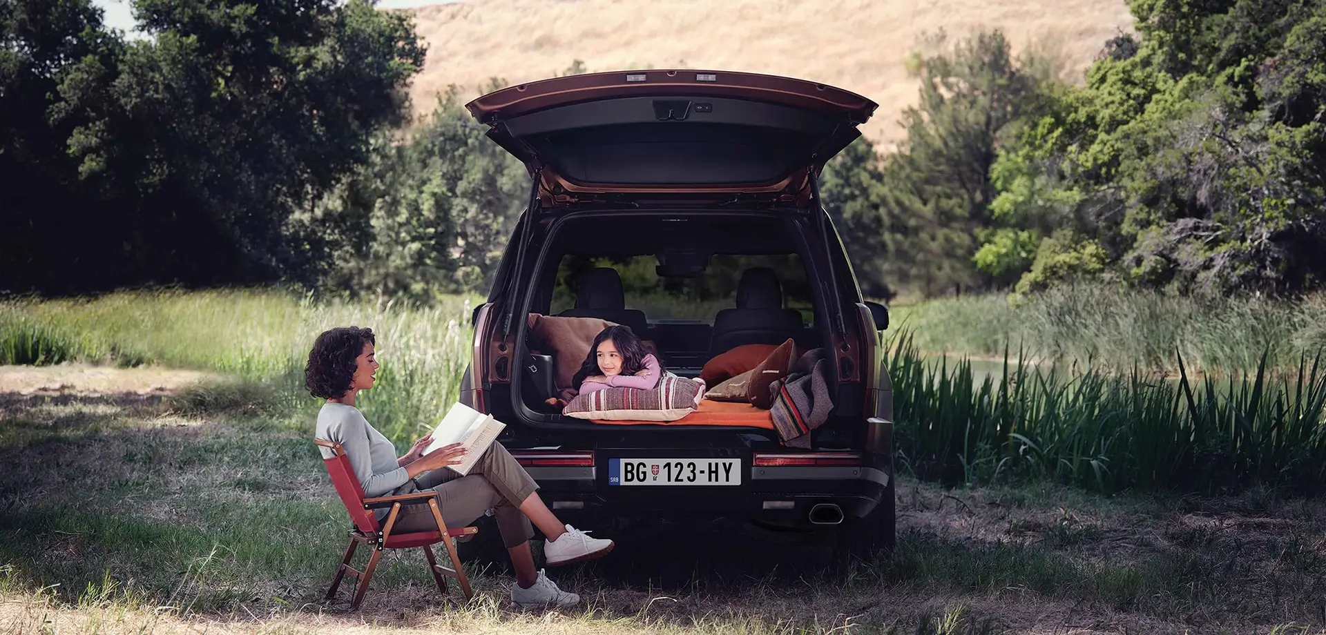 Mx5 highlights woman rest trunk pc