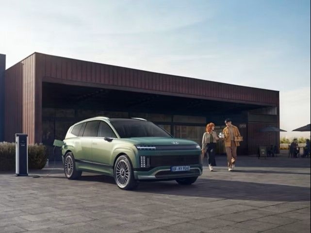 Hyundai ioniq 9 exterior charging eu 17 2 4x3
